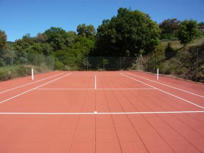 Terrain de tennis